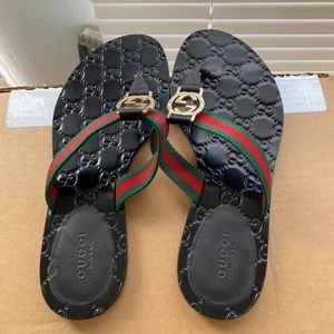 Gucci thong flip flop size 5.5